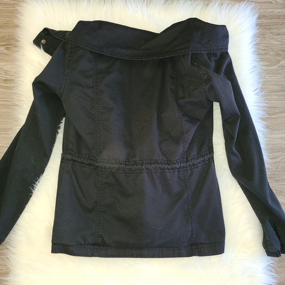 SOLD - Roxy Black Jacket - Picture 3 of 6